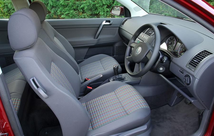  Volkswagen Polo 2005 года  (фото 3 из 16)